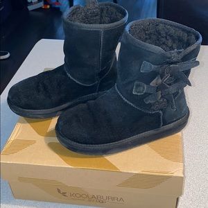 Kookaburra size 1 little girls boots. Gently used